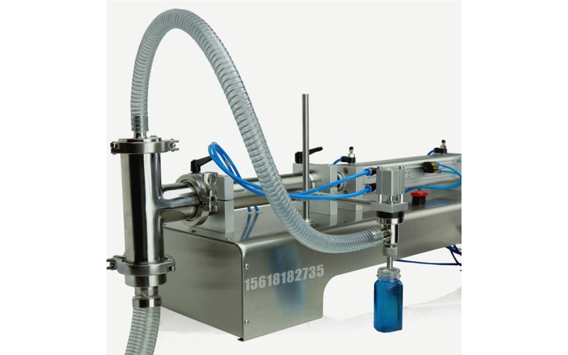 半自動(dòng)活塞式灌裝機(jī)